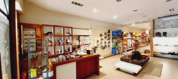 3 rooms Commercial property in Montelupo Fiorentino, Italy No. 35714 13