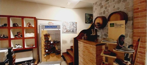 3 rooms Commercial property in Montelupo Fiorentino, Italy No. 35714 11