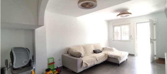2 bedrooms Villa in Alicante, Spain No. 176476 5