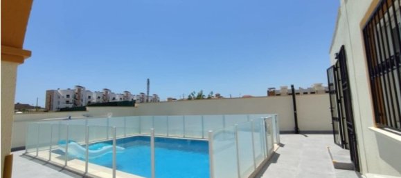 2 bedrooms Villa in Alicante, Spain No. 176476 2