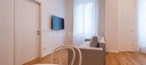 2 bedrooms Apartment in Milan, Italy No. 336944 3