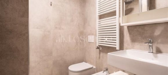 2 bedrooms Apartment in Milan, Italy No. 336944 12