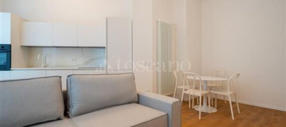 2 bedrooms Apartment in Milan, Italy No. 336944 4