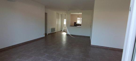 Дом с 3 спальнями в Приморская Шаранта, Франция № 277459 2