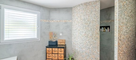 4 bedrooms House in Doubs, France No. 363953 5