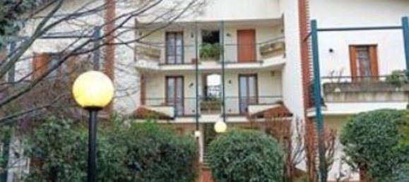 3-salle Appartement à Caponago, Italy No. 4089 8