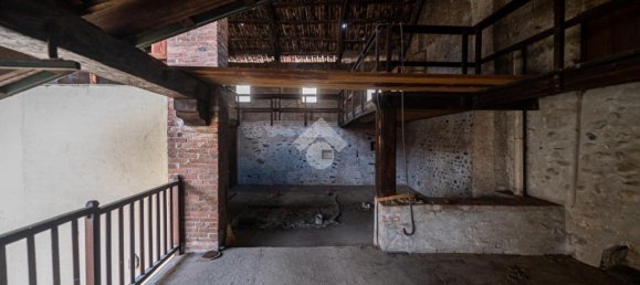 Casa de 4 habitaciónes en Costigliole Saluzzo, Italy No. 24336 5