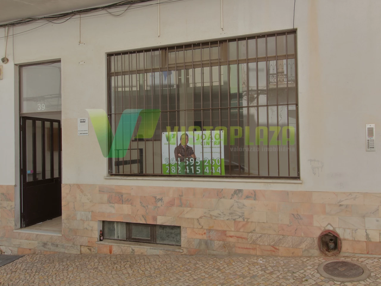 Propriété commerciale à Portimao, Portugal 197m² No. 75265