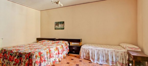 4 bedrooms Villa in Sant'Angelo in Vado, Italy No. 260455 10
