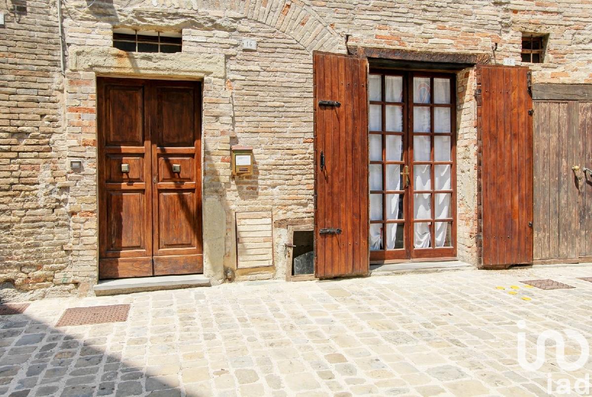 4 bedrooms Villa in Sant'Angelo in Vado, Italy No. 260455