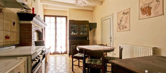 4 bedrooms Villa in Sant'Angelo in Vado, Italy No. 260455 3