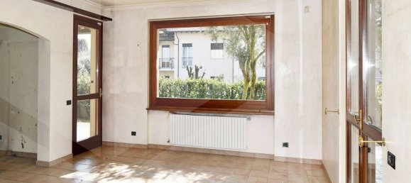 3 Schlafzimmer Haus in Parabiago, Italy, Nr. 23685 13