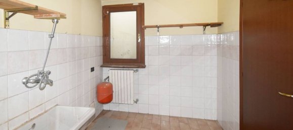 3 Schlafzimmer Haus in Parabiago, Italy, Nr. 23685 43