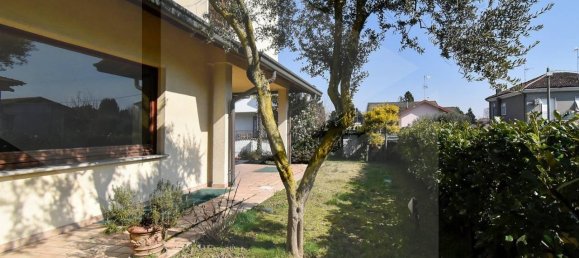 3 Schlafzimmer Haus in Parabiago, Italy, Nr. 23685 2