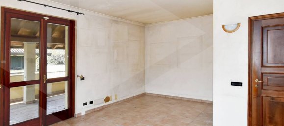 3 Schlafzimmer Haus in Parabiago, Italy, Nr. 23685 10