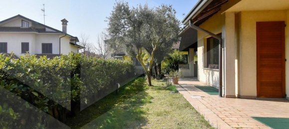 3 Schlafzimmer Haus in Parabiago, Italy, Nr. 23685 5