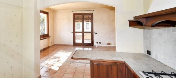 3 Schlafzimmer Haus in Parabiago, Italy, Nr. 23685 15
