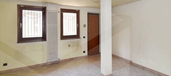 3 Schlafzimmer Haus in Parabiago, Italy, Nr. 23685 39