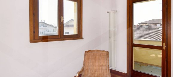 3 Schlafzimmer Haus in Parabiago, Italy, Nr. 23685 24