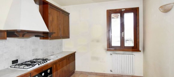 3 Schlafzimmer Haus in Parabiago, Italy, Nr. 23685 16