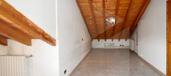 3 Schlafzimmer Haus in Parabiago, Italy, Nr. 23685 31