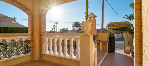 5 Schlafzimmer Haus in Alicante, Spain, Nr. 92299 8