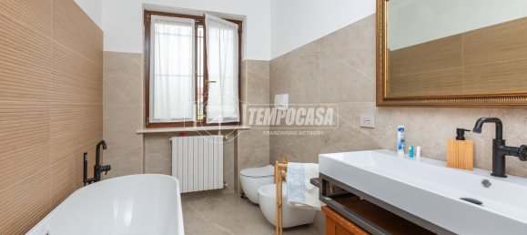 2 bedrooms House in Poirino, Italy No. 372846 15