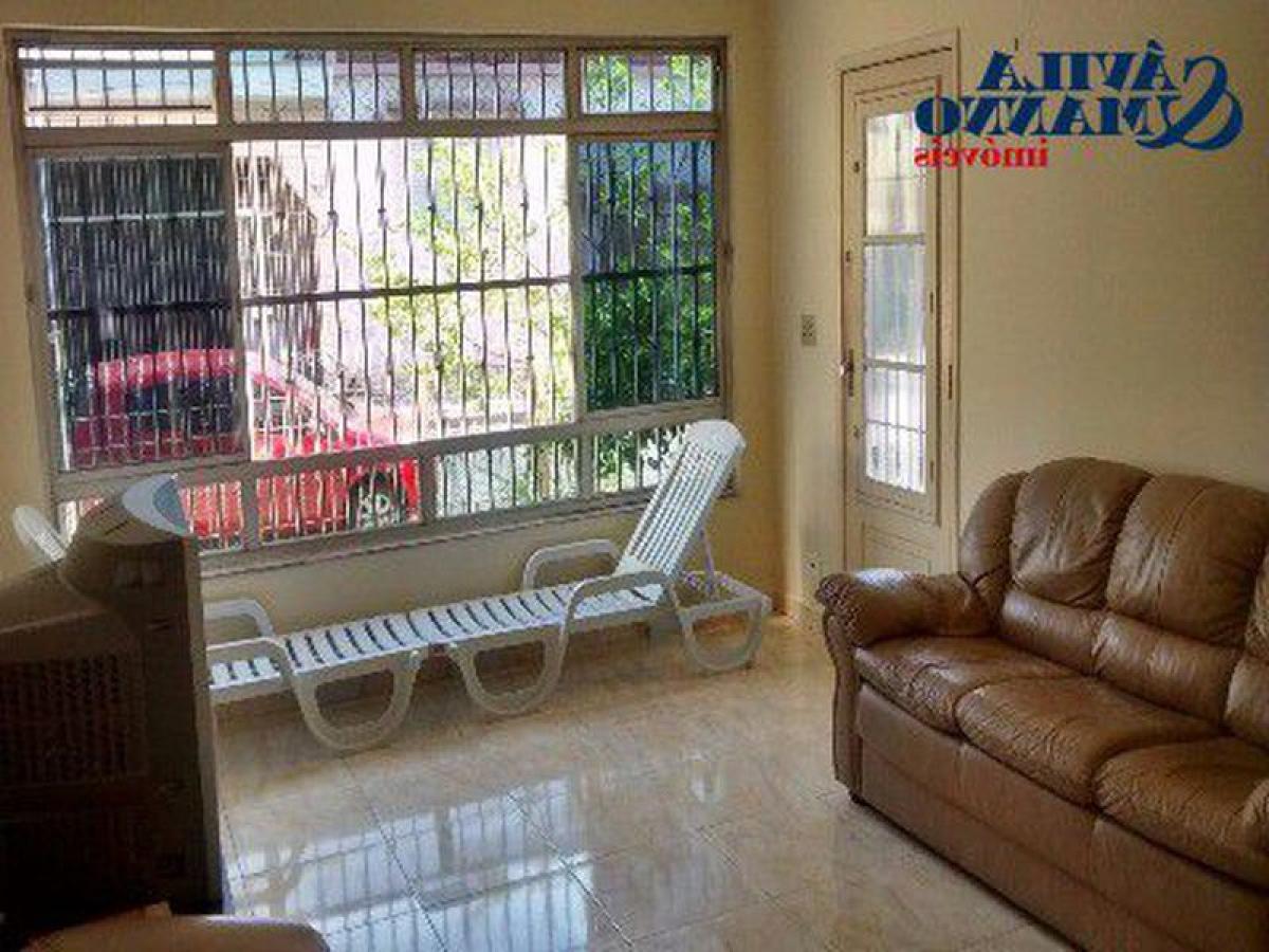 Casa de 4 dormitorios en Sao Paulo, Brazil No. 598233