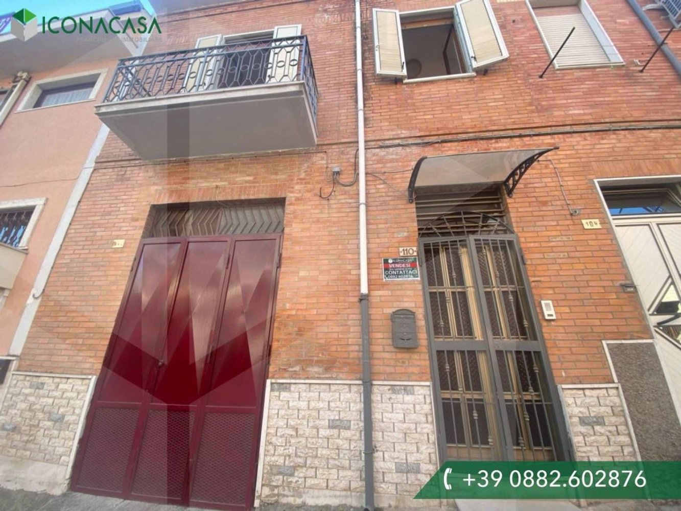 Casa de 3 habitaciónes en Torremaggiore, Italy No. 25978