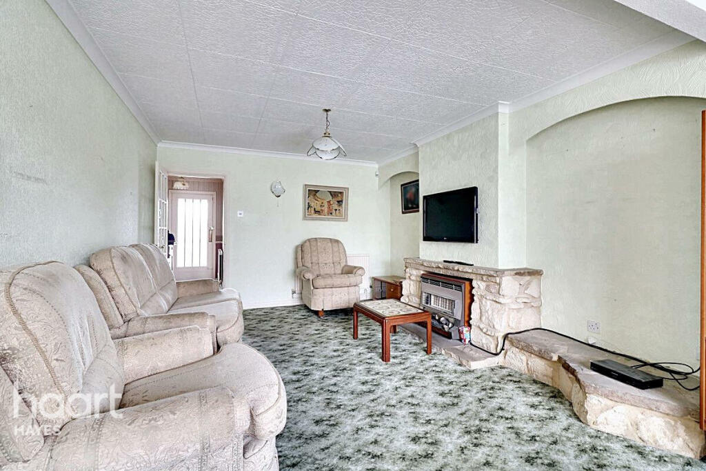 2 bedrooms Bungalow in Hayes, United Kingdom No. 5049