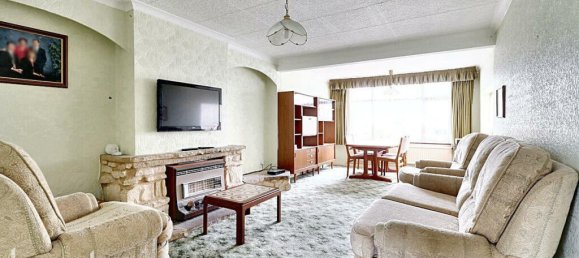 2 bedrooms Bungalow in Hayes, United Kingdom No. 5049 4