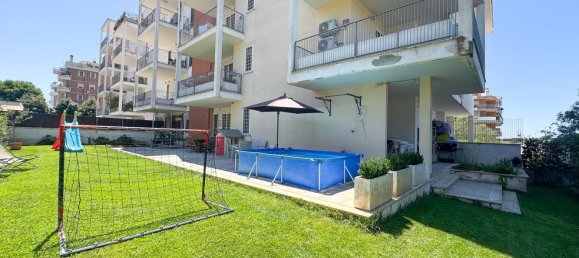 3 bedrooms Apartment in Rome, Italy No. 317174 2