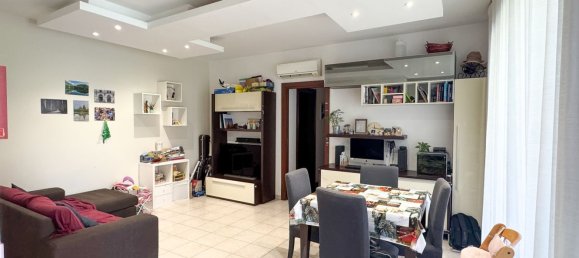 3 bedrooms Apartment in Rome, Italy No. 317174 3