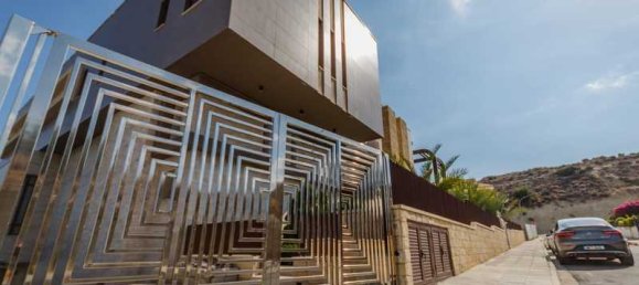 6 bedrooms House in Agios Athanasios, Cyprus No. 15042 9