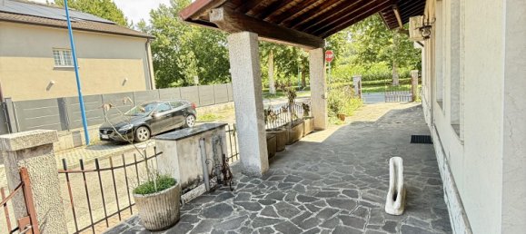 3-salle Villa à Brescia, Italy No. 278984 5