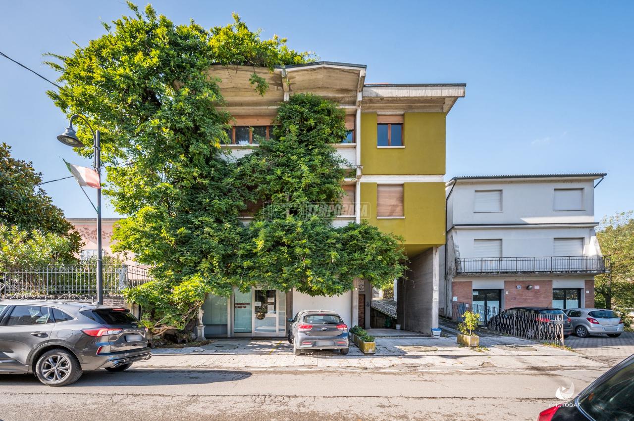 Квартира с 4 комнатами в Модильяна, Италия № 80152