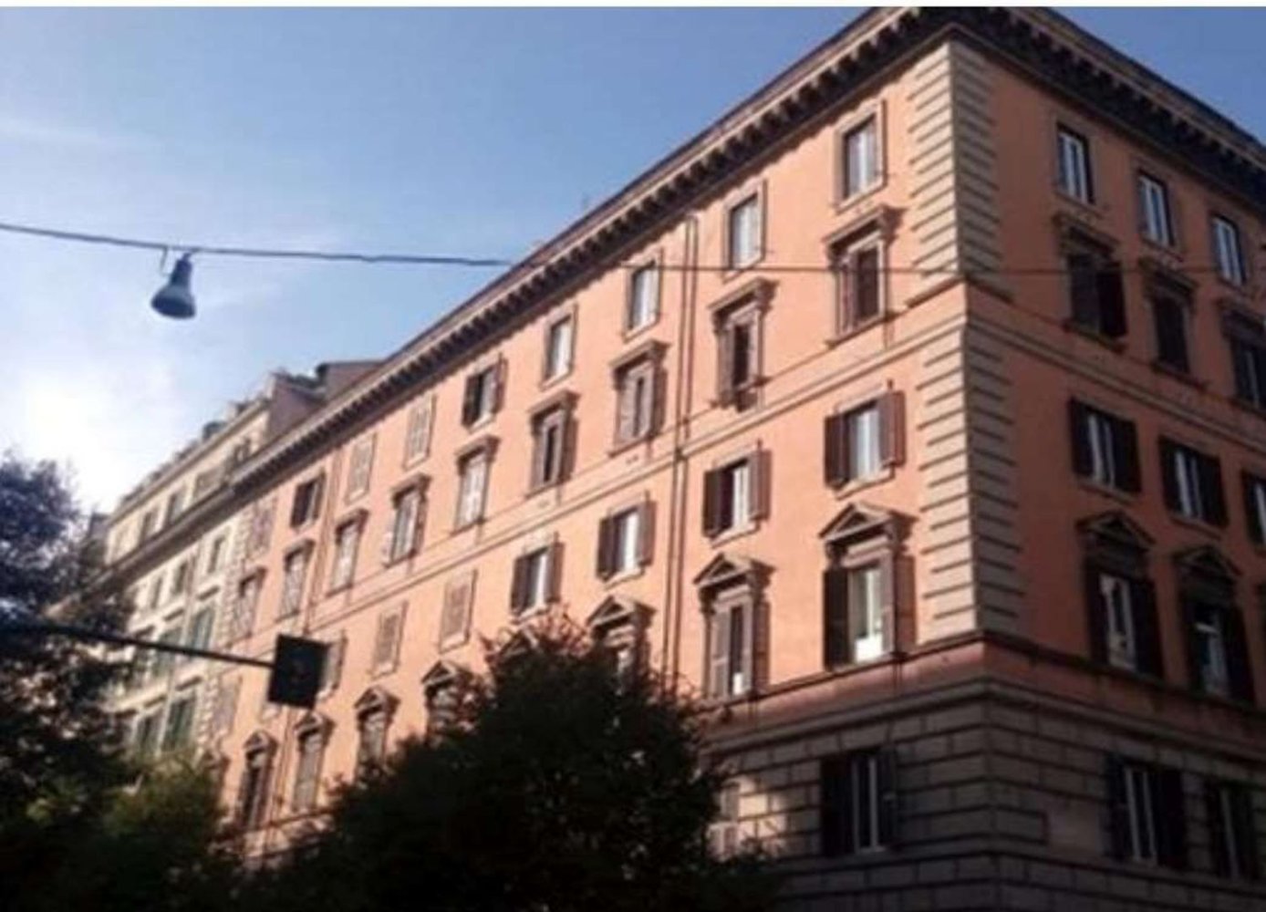 Bureau à Rome, Italy 154m² No. 377155