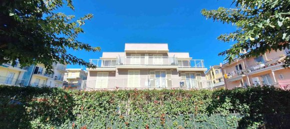 Garage à Pietra Ligure, Italy 15m² No. 83415 2