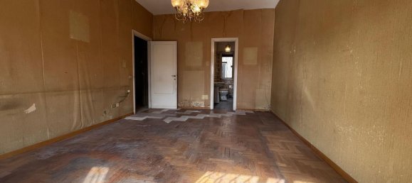 5 rooms Apartment in Rome, Italy No. 197561 12