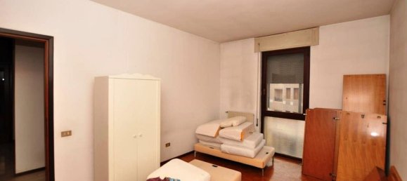 6 rooms Apartment in Conegliano, Italy No. 225102 11