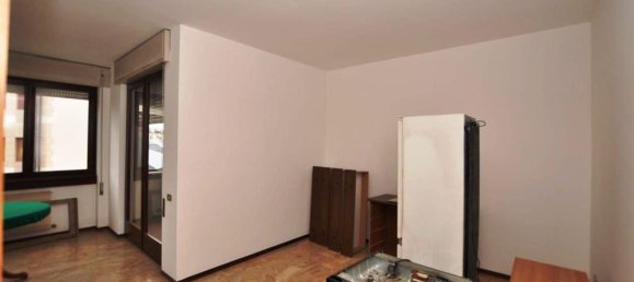 6 rooms Apartment in Conegliano, Italy No. 225102 3
