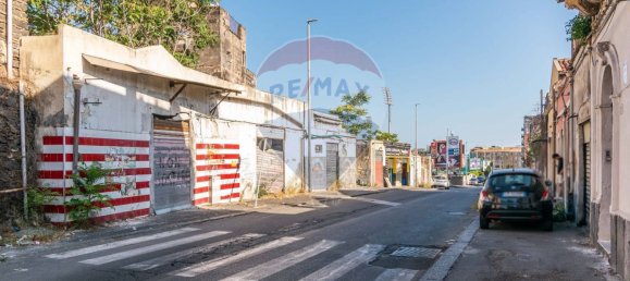 2 bedrooms Apartment in Catania, Italy No. 380114 2