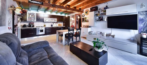 3غرفة شقة في Cesano Maderno, Italy رقم 234723 3