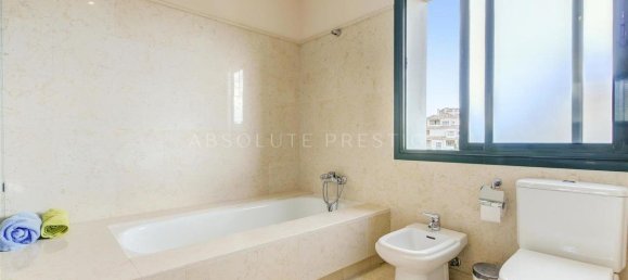 3 bedrooms Apartment in Benahavis, Spain No. 87229 9
