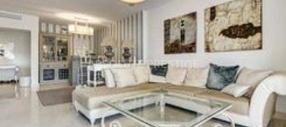3 bedrooms Apartment in Benahavis, Spain No. 87229 5