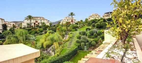 3 bedrooms Apartment in Benahavis, Spain No. 87229 17
