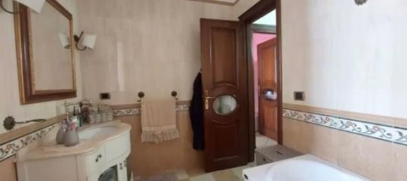 3 rooms Apartment in Melito di Napoli, Italy No. 253380 4