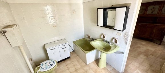 5 bedrooms House in Brozolo, Italy No. 117071 13