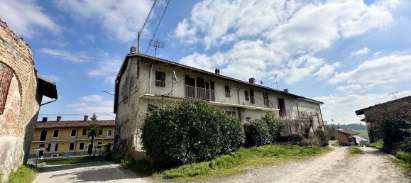 5 bedrooms House in Brozolo, Italy No. 117071 2