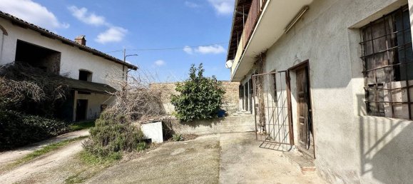 5 bedrooms House in Brozolo, Italy No. 117071 24